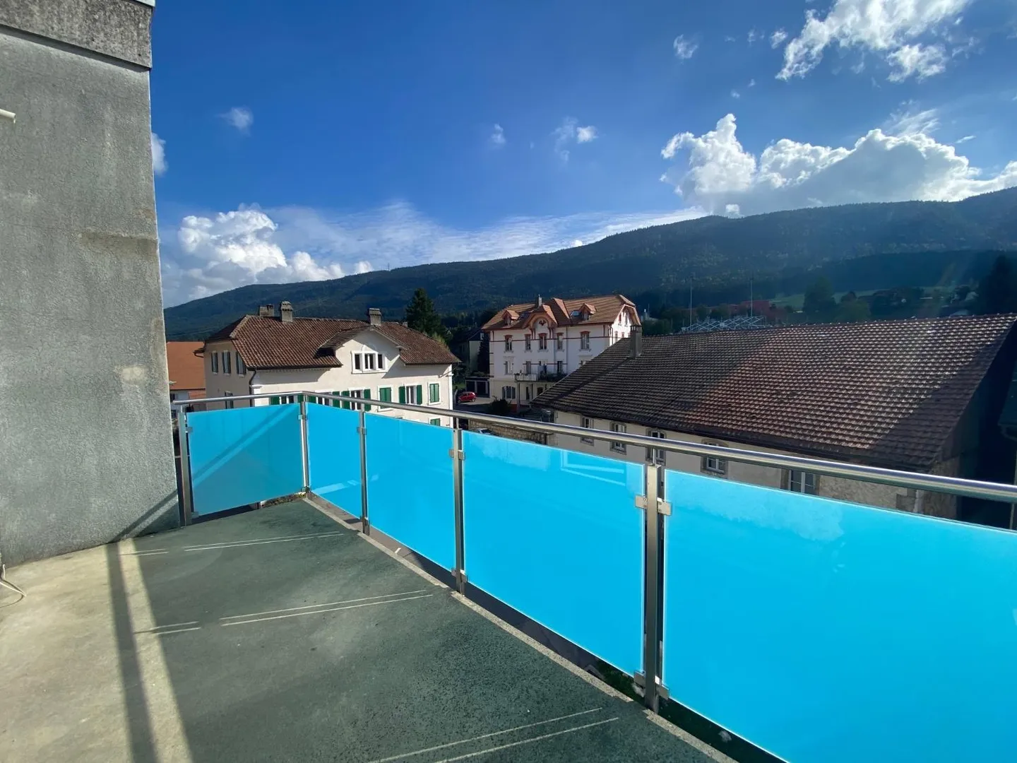 For rent: 4-room apartment with balcony - Pont 10, Malleray - Photo 6 of 8