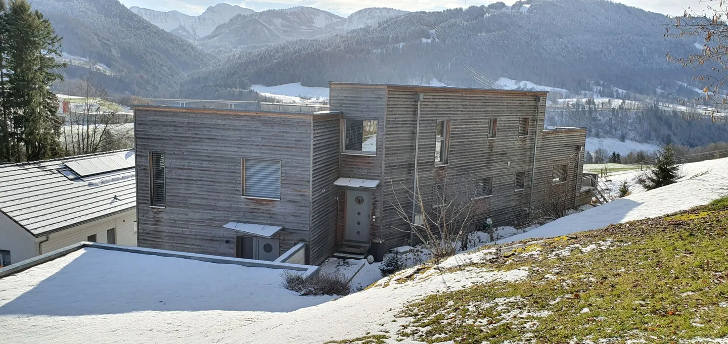 Stunning architect-designed house for sale in Châtel-St-Denis with panoramic view - Photo 11 of 12