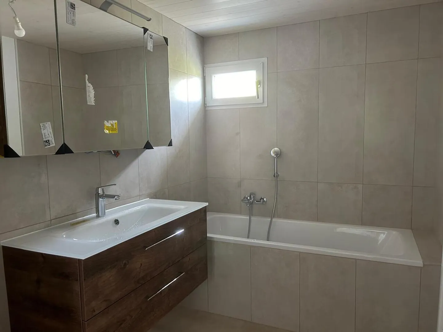 Room for rent in a detached villa on the ground floor. Quiet. - Photo 5 of 6