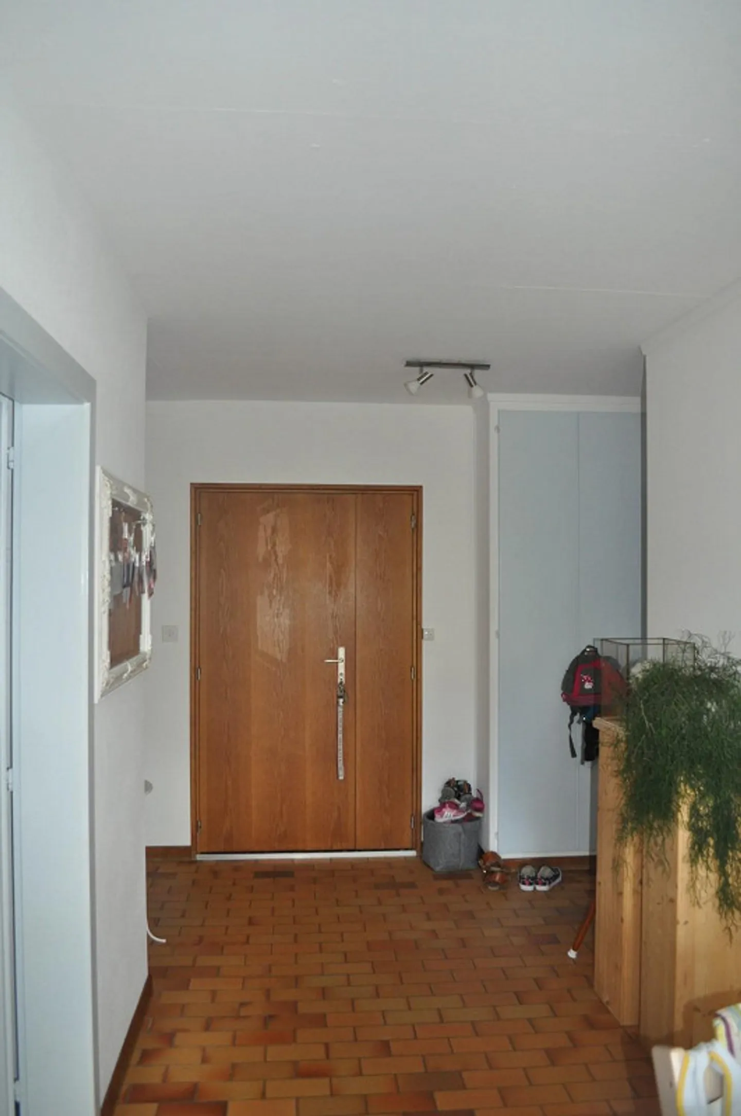 Appartamento tranquillo di 3,5 stanze con grande terrazza e giardino in affitto - Foto 4 di 6