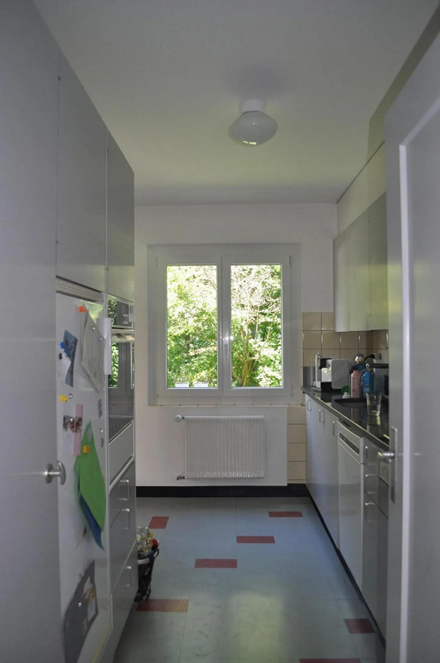 Appartamento tranquillo di 3,5 stanze con grande terrazza e giardino in affitto - Foto 5 di 6