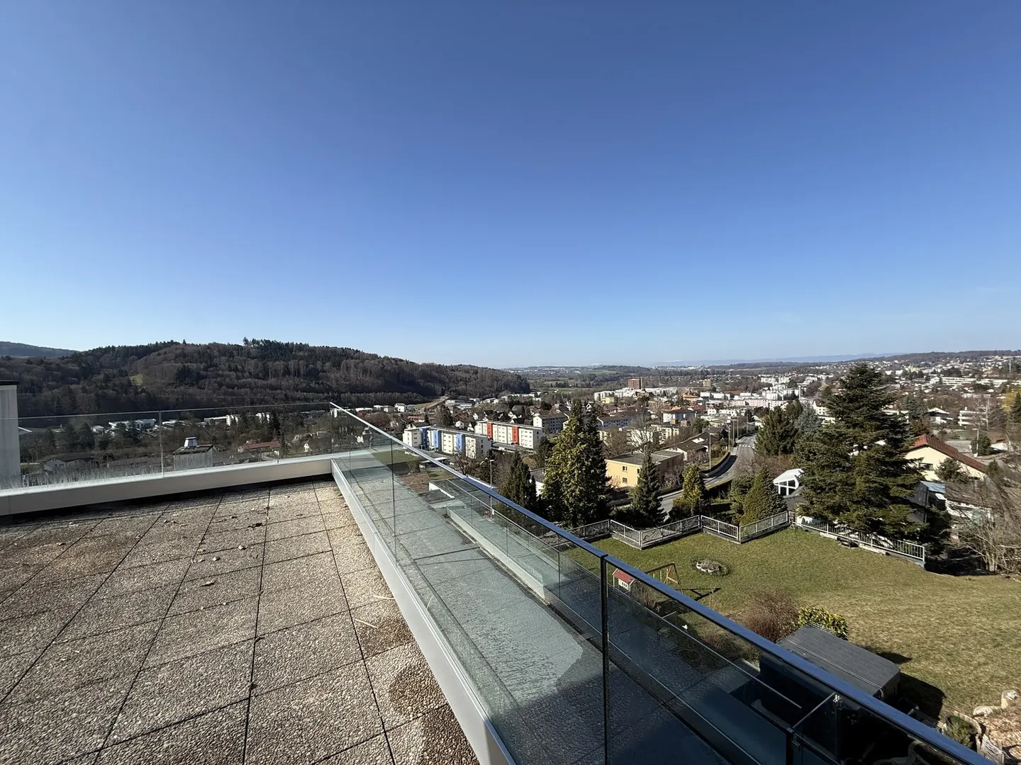 Magnificent terraced house with panoramic view - Photo 8 of 8