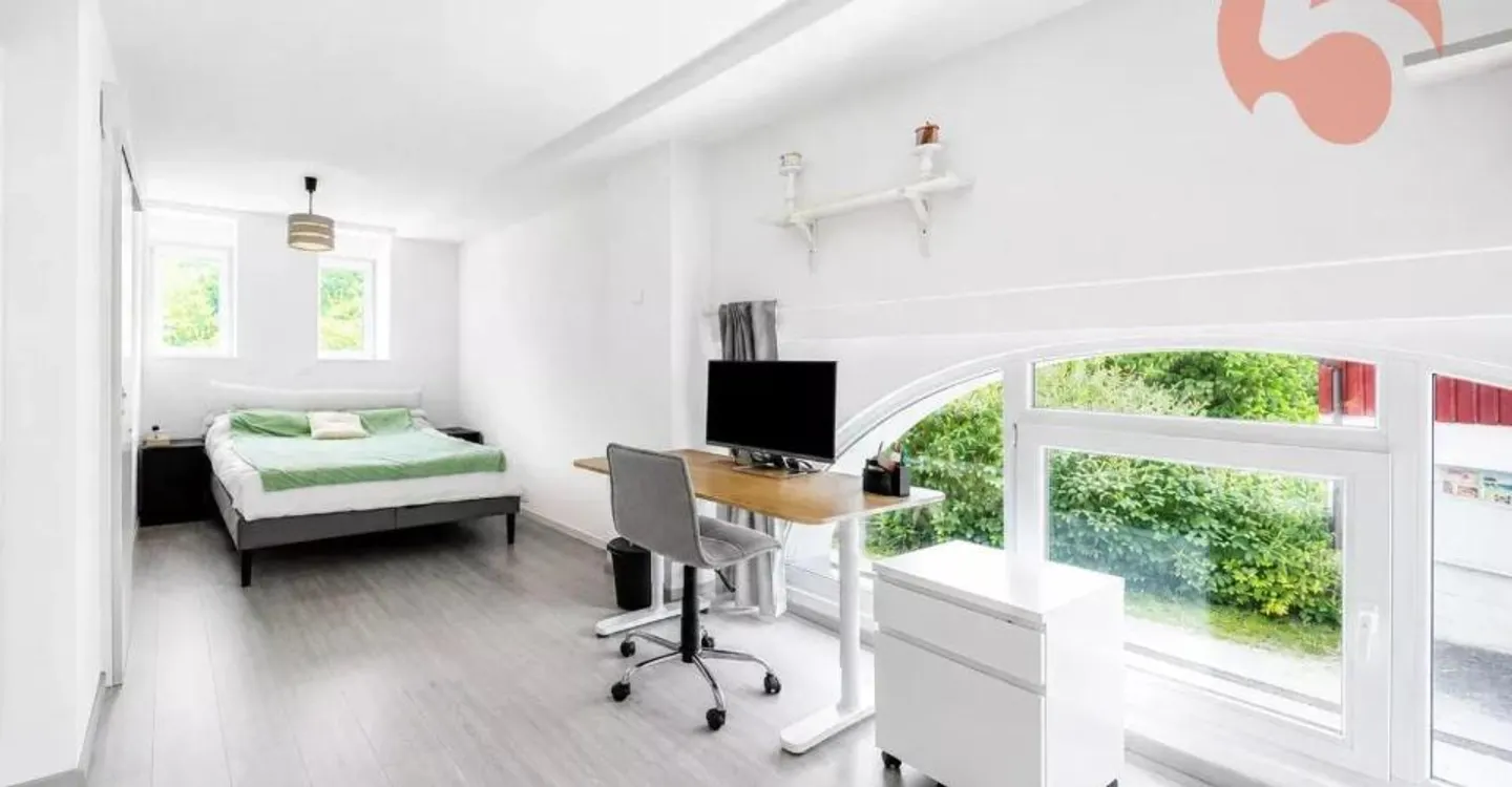Magnificent 3.5-room apartment of 102.8 m² in a PPE of only 3 units - Photo 8 of 12