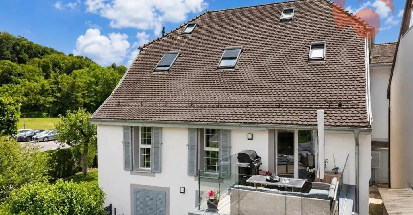 Magnificent 3.5-room apartment of 102.8 m² in a PPE of only 3 units - Photo 11 of 12
