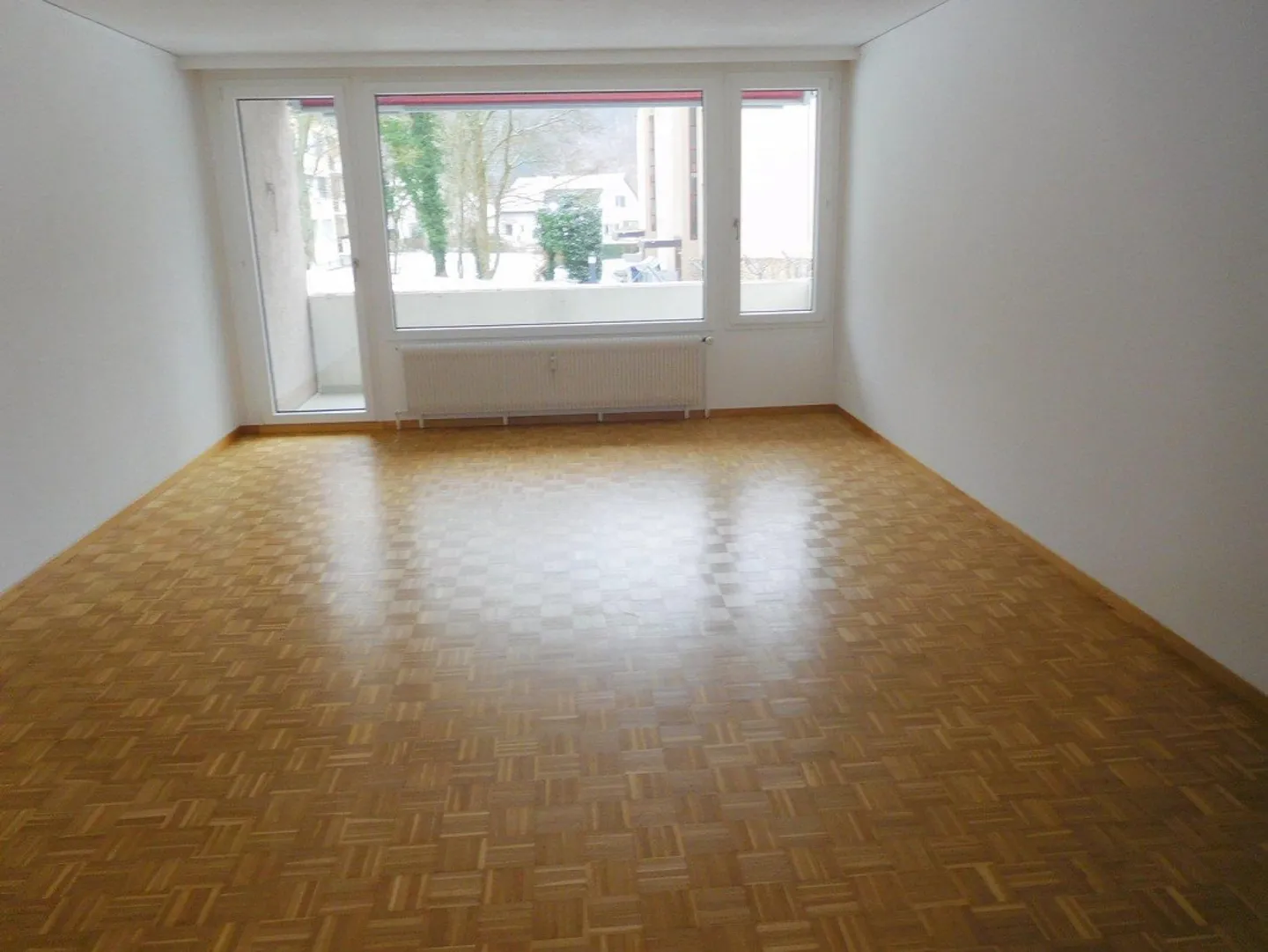 Ampio appartamento di 2,5 stanze con vista! - Foto 3 di 13