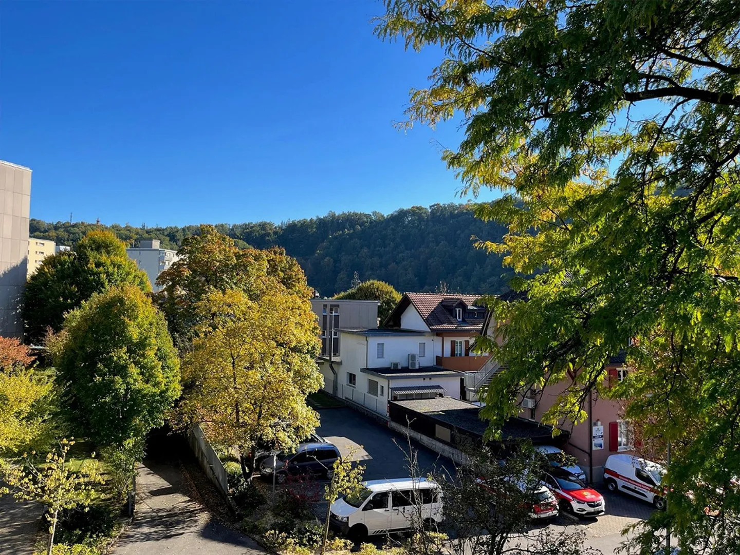 Ampio appartamento di 2,5 stanze con vista! - Foto 11 di 13