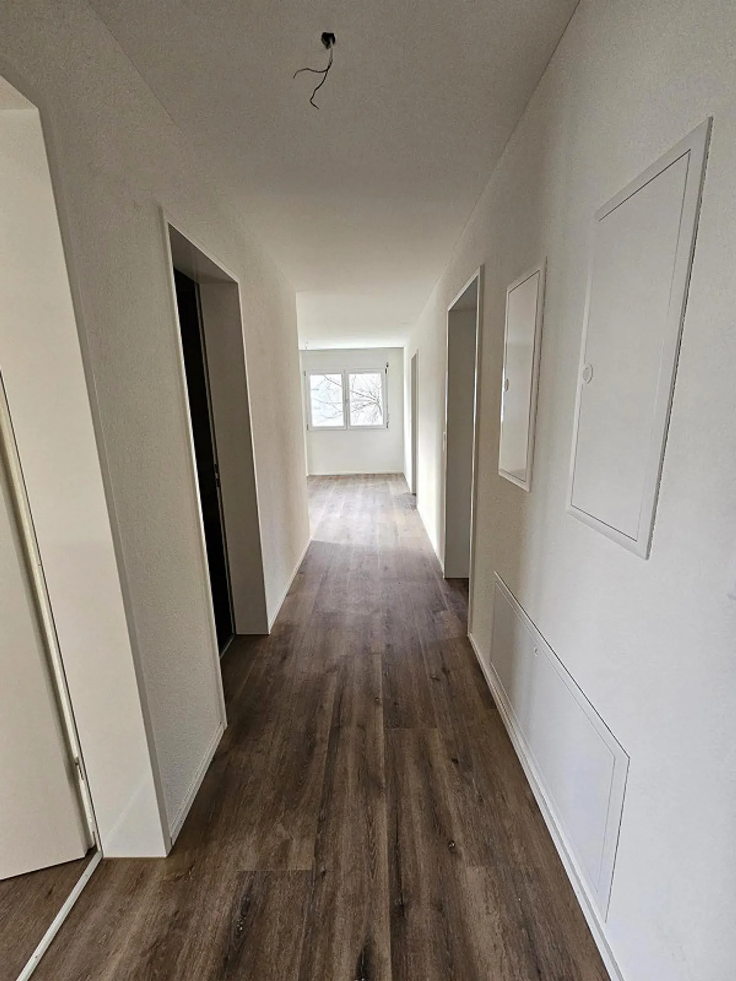 Modern 4.5 room apartment with large balcony - Photo 9 of 11