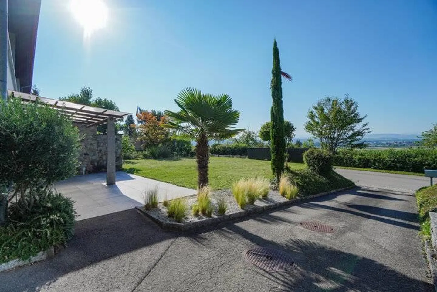 VIVERE SPAZIOSAMENTE CON VISTA SUL LAGO - Foto 7 di 8