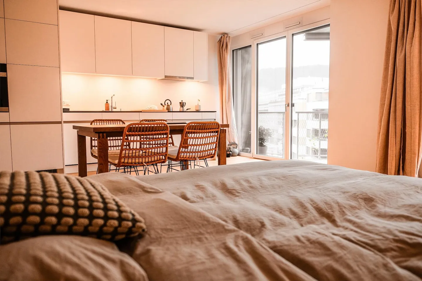 1 ½ Room Apartment with Sunny Balcony - Photo 4 of 18