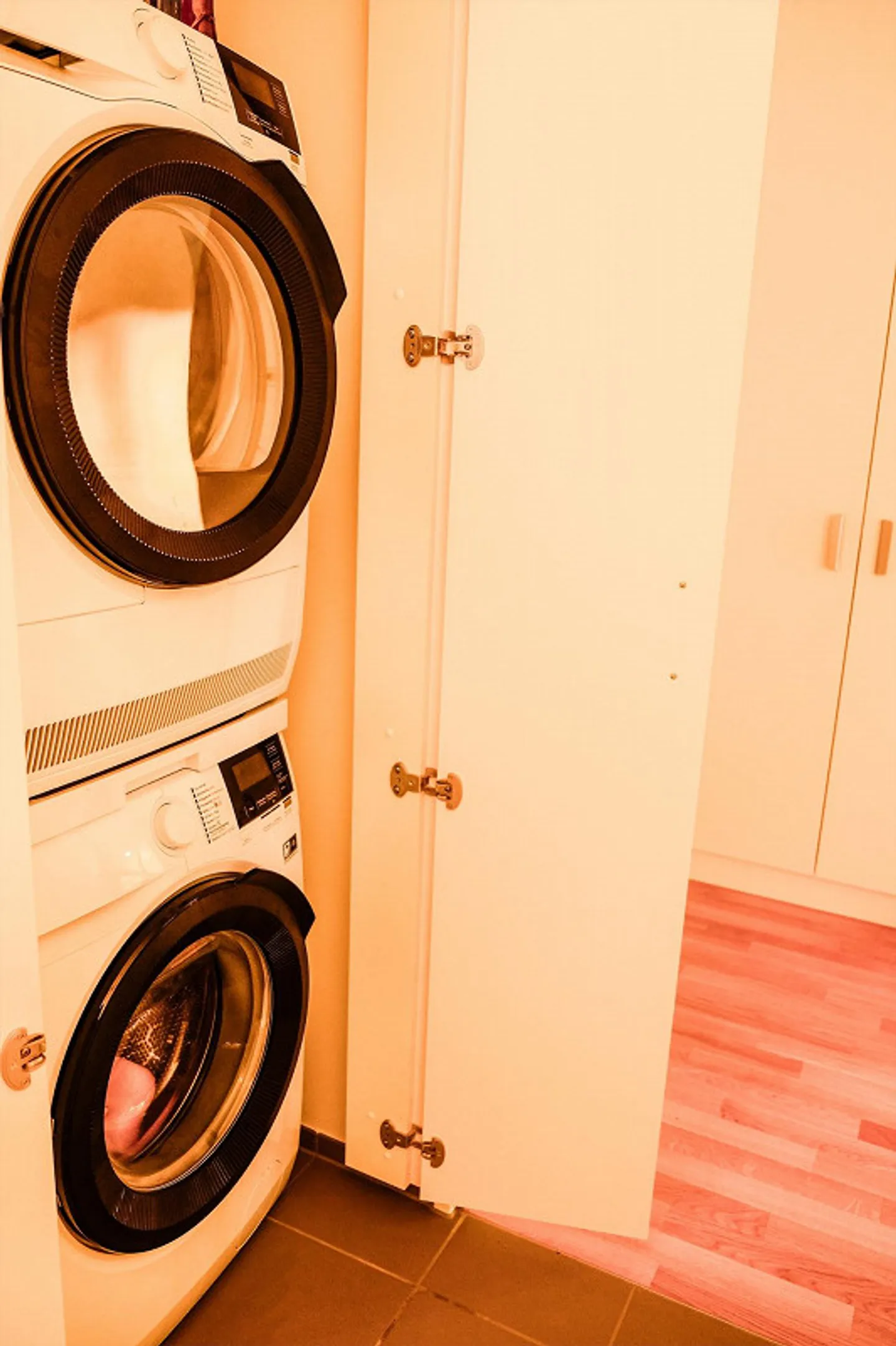 1 ½ Room Apartment with Sunny Balcony - Photo 5 of 18