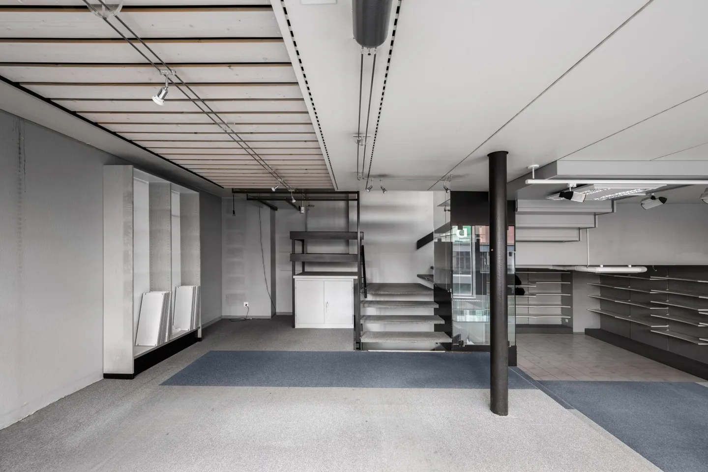 Extraordinary Commercial Space in the Heart of Neuchâtel - Photo 4 of 10