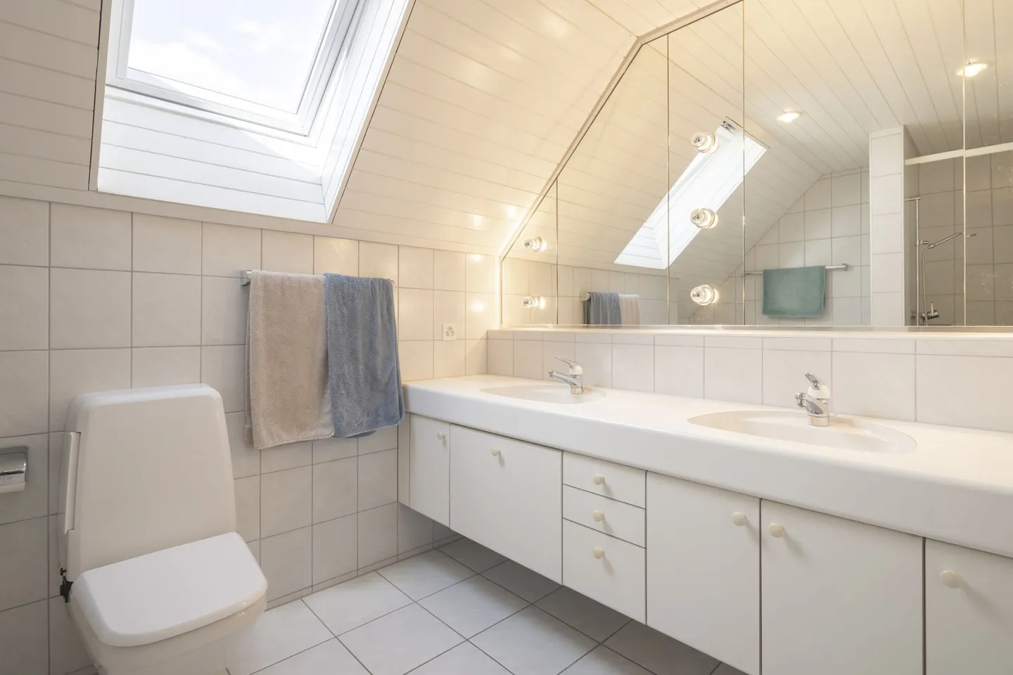 Maison individuelle bien entretenue avec jardin idyllique - Photo 10 sur 12
