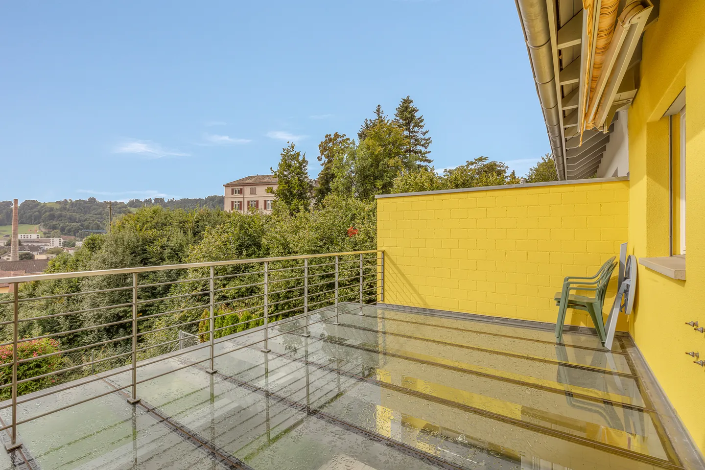 Familienidylle im Grünen Wald  - Foto 1 von 13