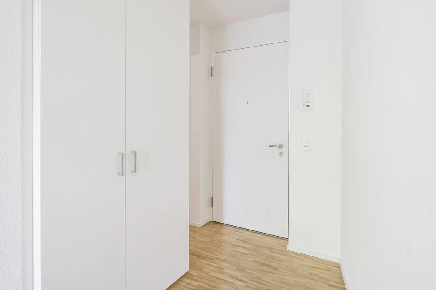 Modern Living in the Center of Glattbrugg - Photo 2 of 7
