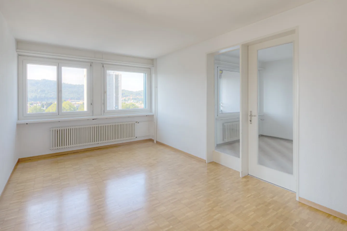 Mieten ohne Kaution - Wohnen über den Dächern im Zentrum von Wettingen! - Foto 3 von 11