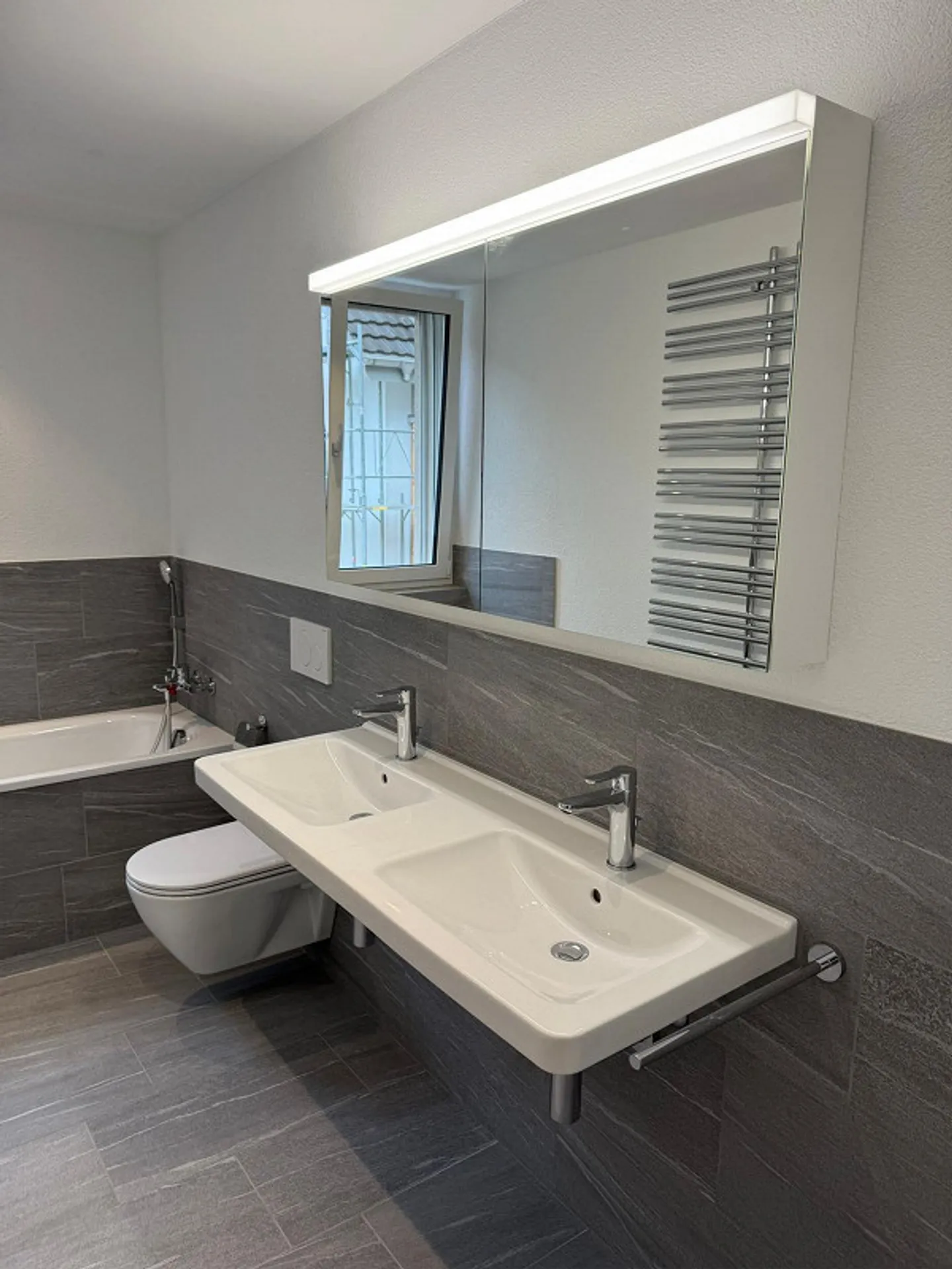 Appartement exclusif de 3 ½ pièces au 1er étage d'un nouveau bâtiment à Nesslau - Photo 8 sur 11