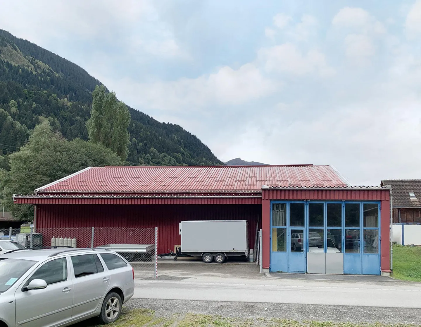 GESCHÄFTSLIEGENSCHAFT MIT OPTIONALEM FIRMENVERKAUF - Foto 2 von 3