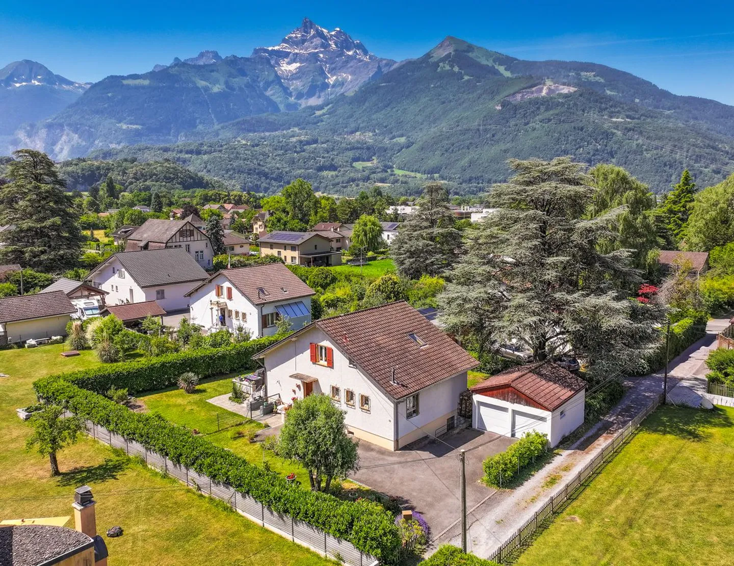 Magnifica casa indipendente con vista sulle Dents du Midi a Bex - Foto 1 di 13