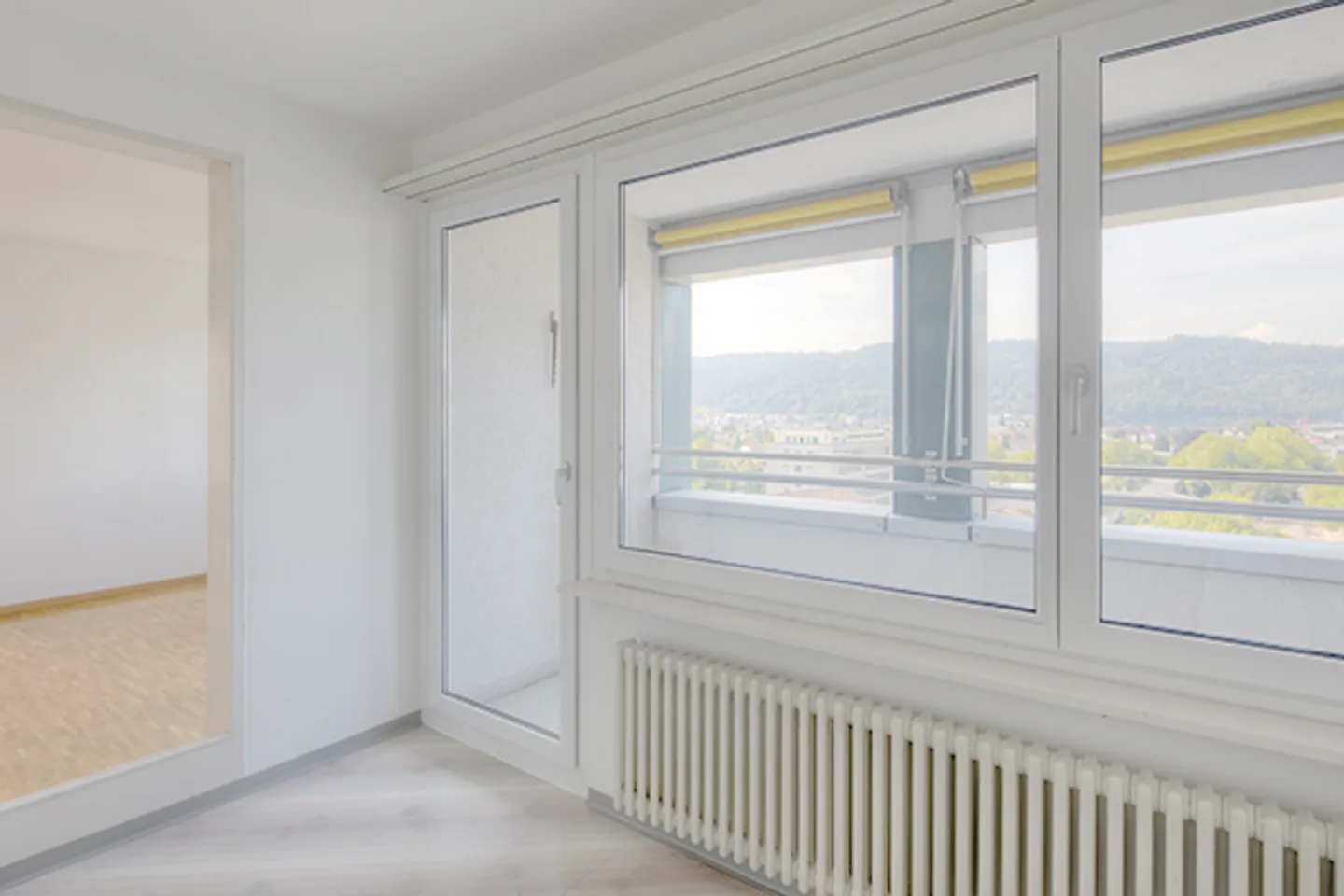 Mieten ohne Kaution - Wohnen über den Dächern im Zentrum von Wettingen! - Foto 5 von 11