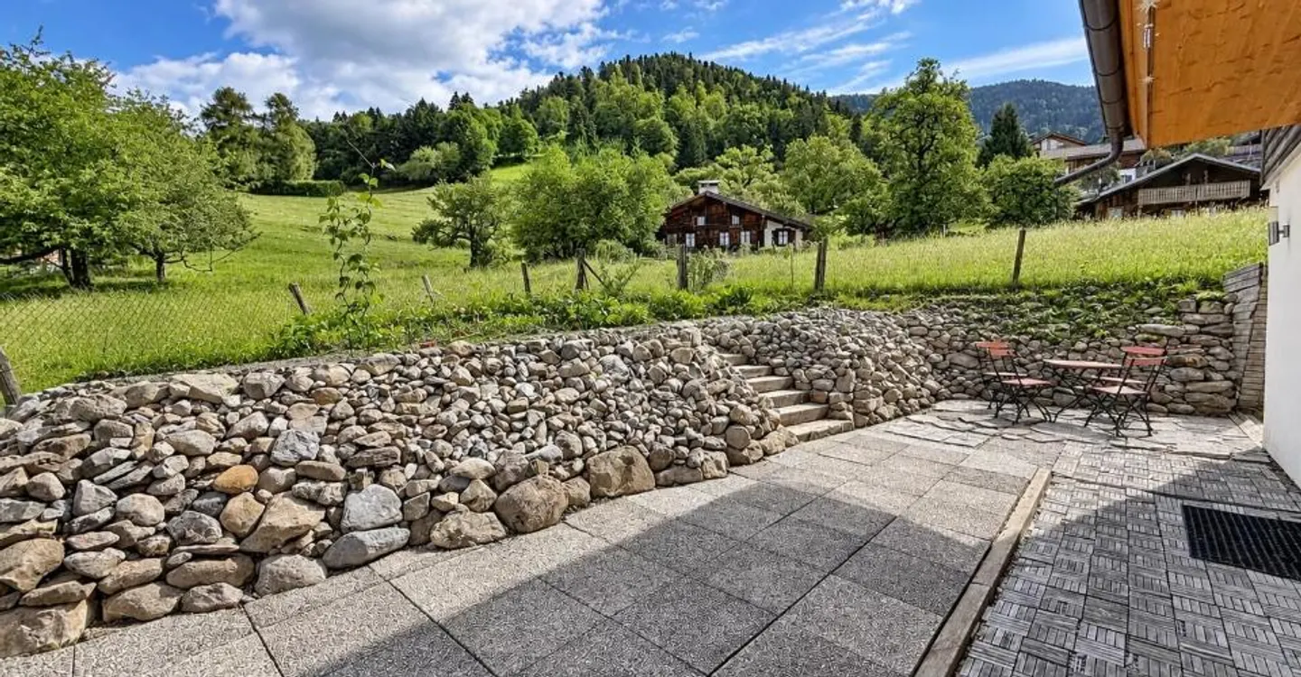 Opportunité à saisir en plein coeur du village ! - Photo 4 sur 9