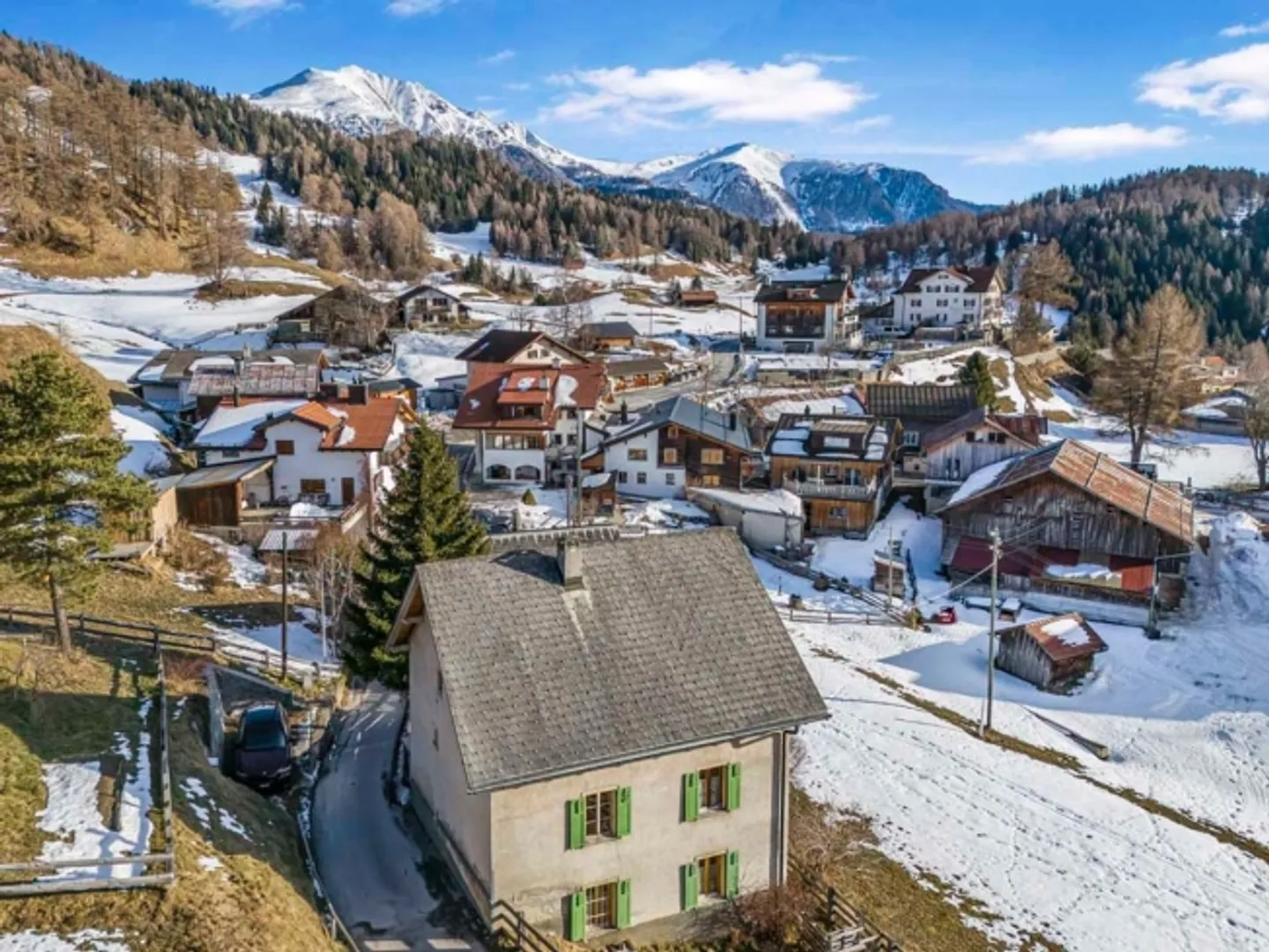MAISON DE VACANCES IDYLLIQUE AVEC ÉTABLE ET VUE ALPINE - Photo 2 sur 7