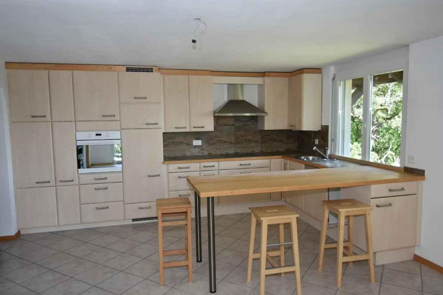 4.5 Room Apartment - Photo 2 of 5