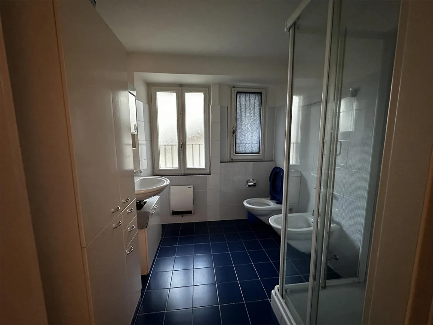 Morcote : résidence sur plusieurs niveaux avec cour privée, grotte et jardin - Photo 8 sur 13