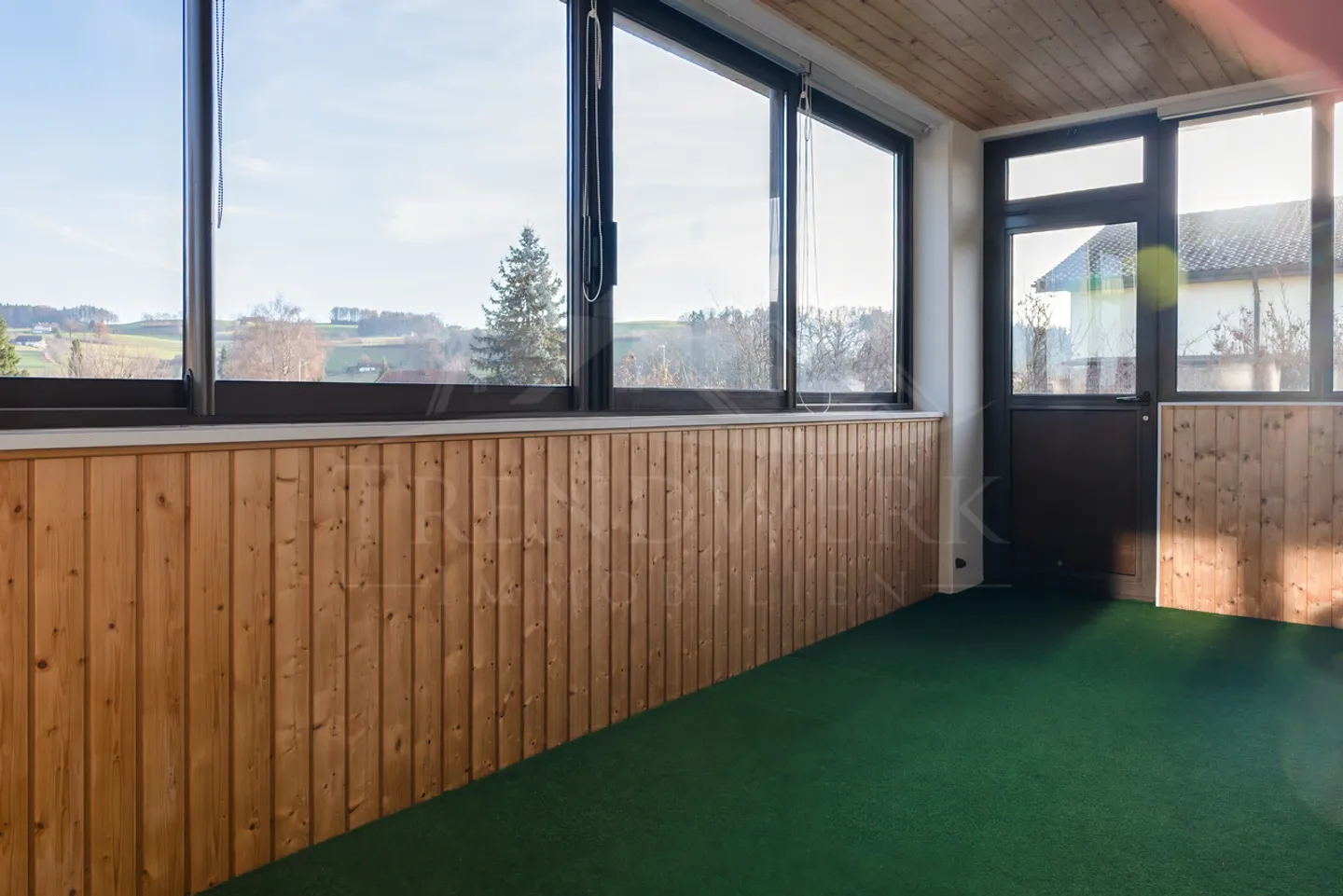 Casa unifamiliare di 6 stanze, tranquilla e luminosa a Ueberstorf - Foto 7 di 12