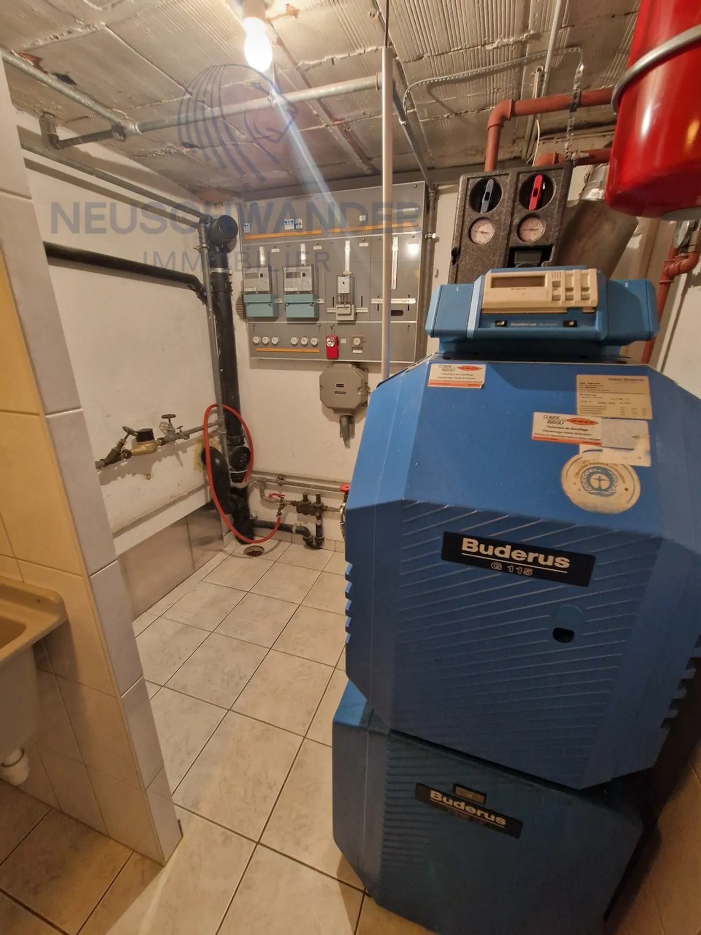 Immeuble résidentiel 7.5 pièces - Photo 6 sur 16