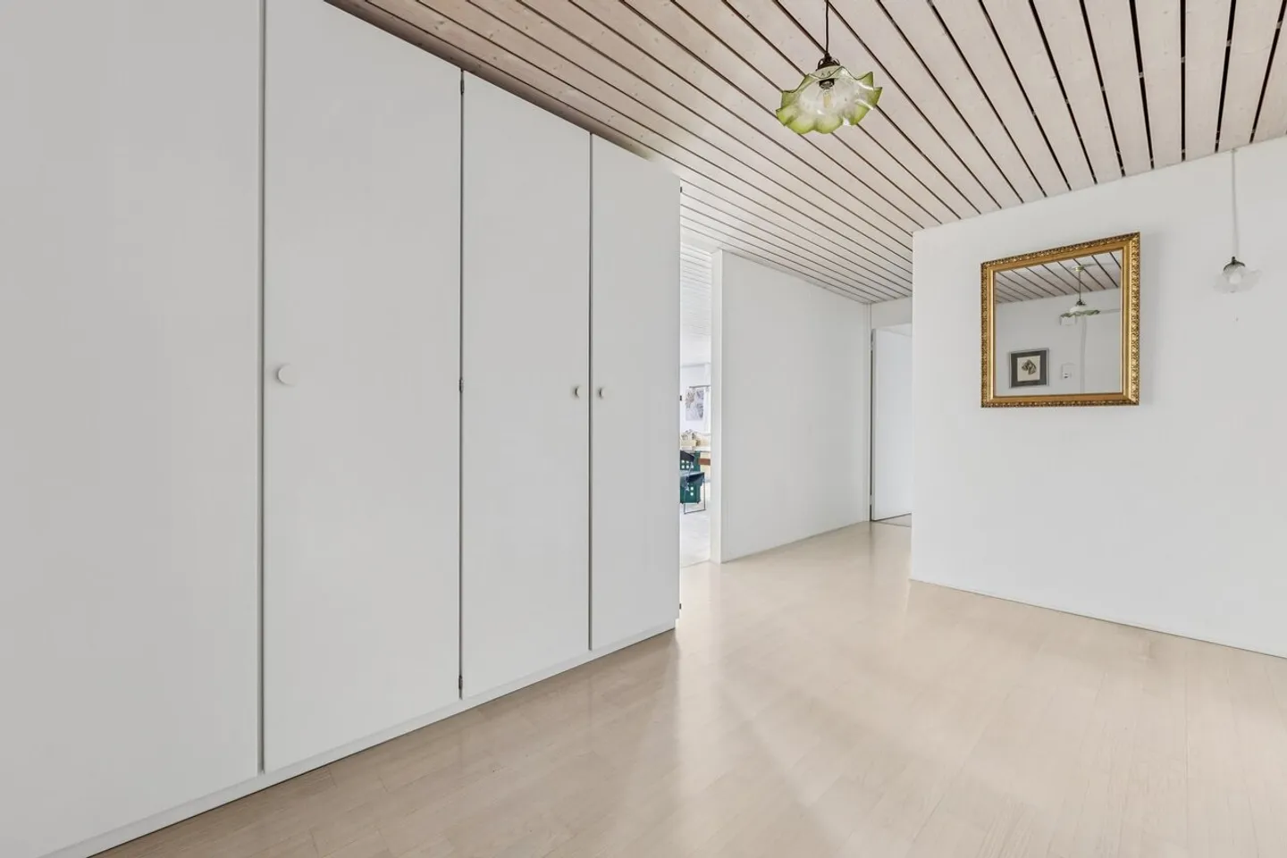 Spacious Terrace Apartment - Photo 6 of 13