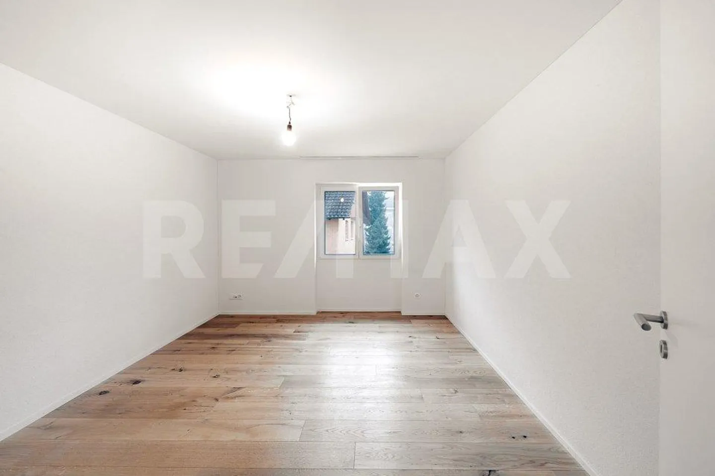 Modern 4.5-Room Apartment in Kloten - Photo 10 of 13