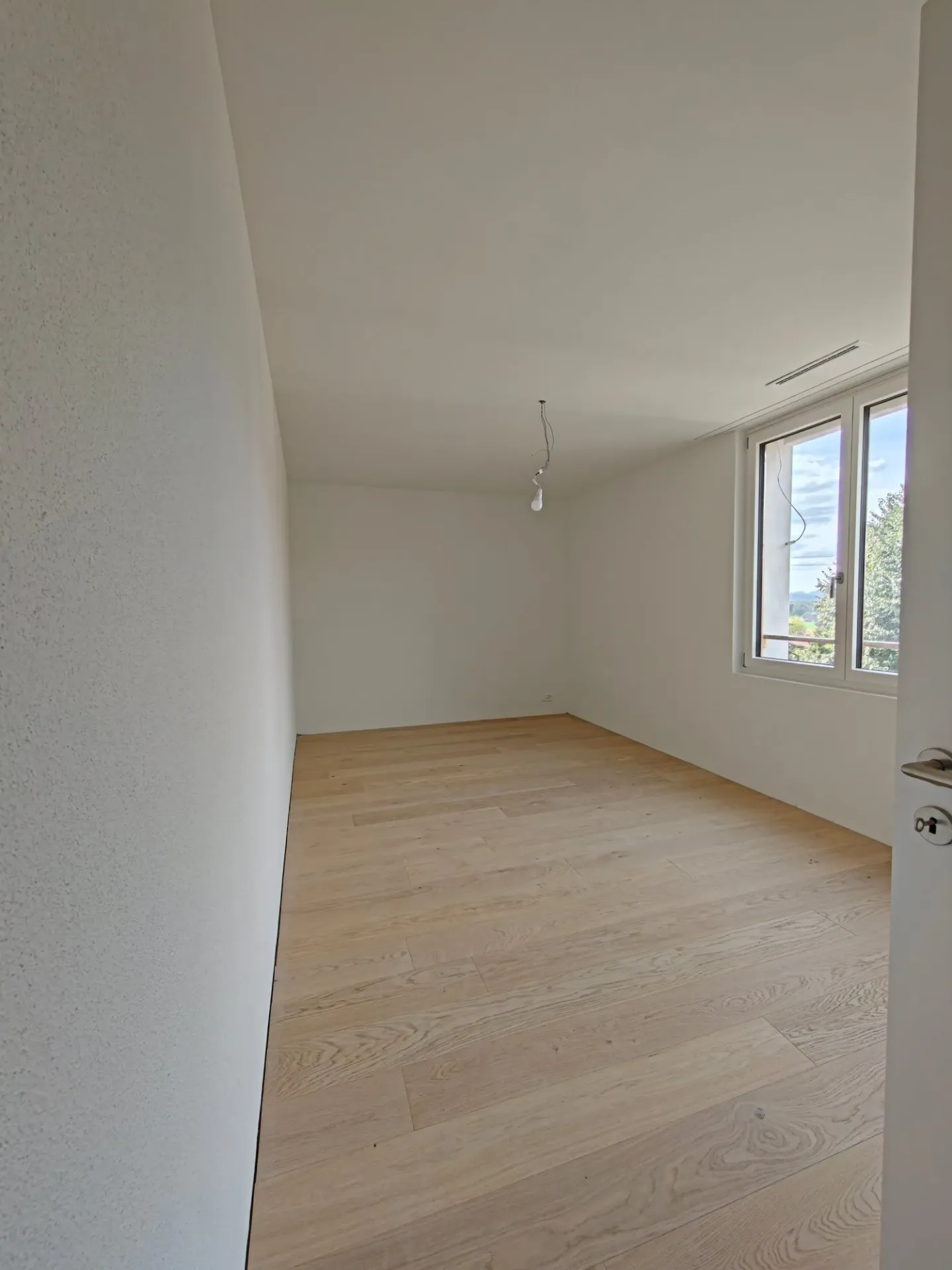 Modernes 3.5-Zimmer-Apartment - Foto 6 von 7