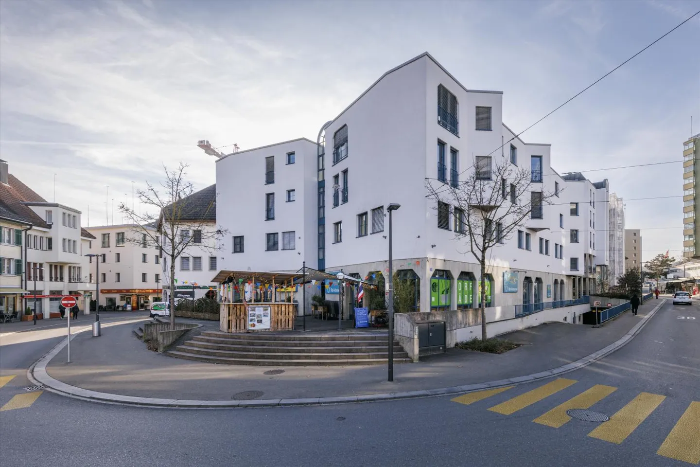 Place de parking au centre de Neuhausen - Photo 1 sur 2