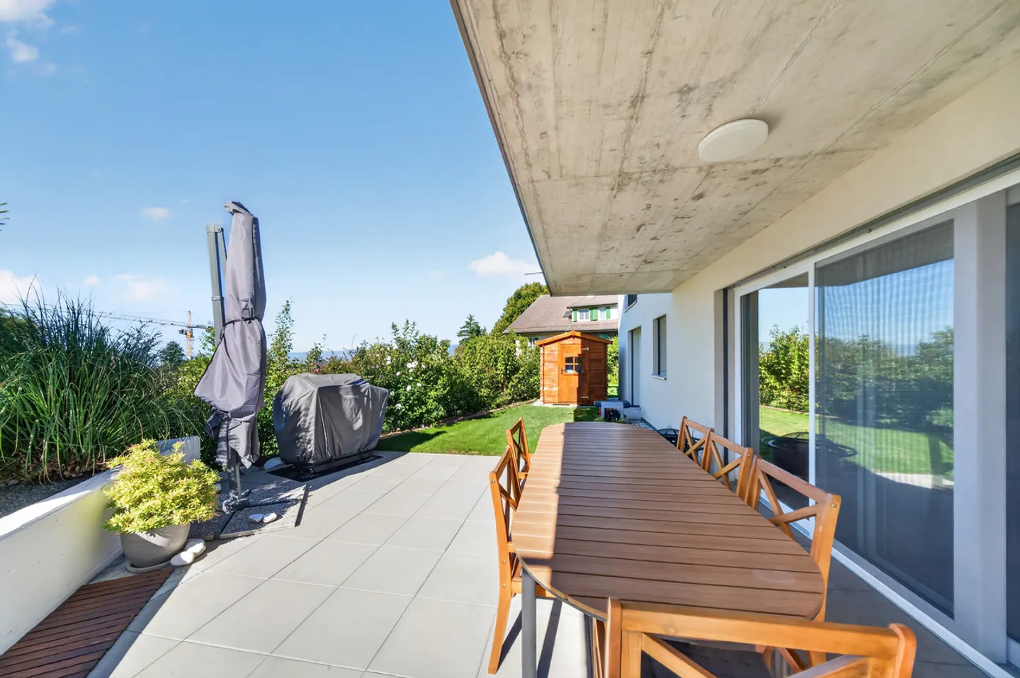 Schöne 4,5-Zimmer-Wohnung mit zwei Terrassen und Garten - Foto 7 von 12