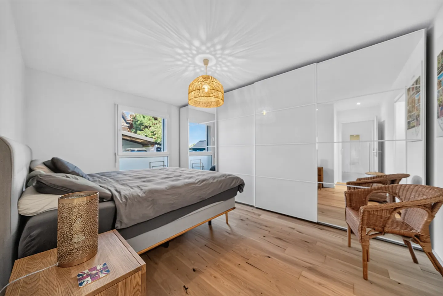 Schöne 4,5-Zimmer-Wohnung mit zwei Terrassen und Garten - Foto 11 von 12