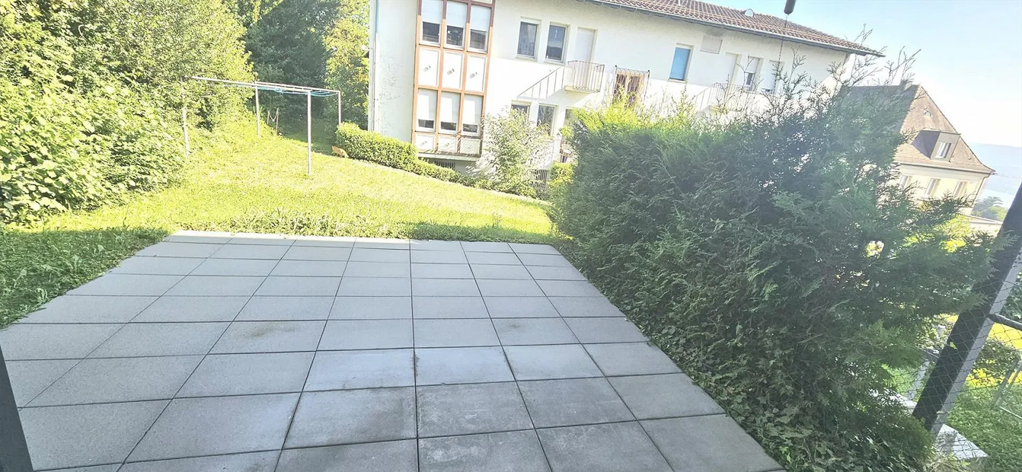 Moderne 2.5-Zimmer-Wohnung in Zürich mit Sitzplatz - Foto 9 von 10