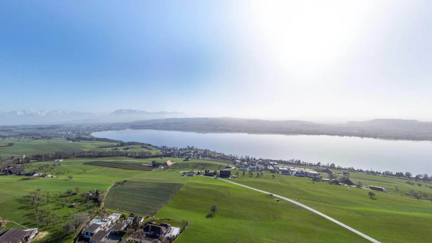 Villa con vista lago – La tua nuova casa a Wygart a Eich - Foto 9 di 15