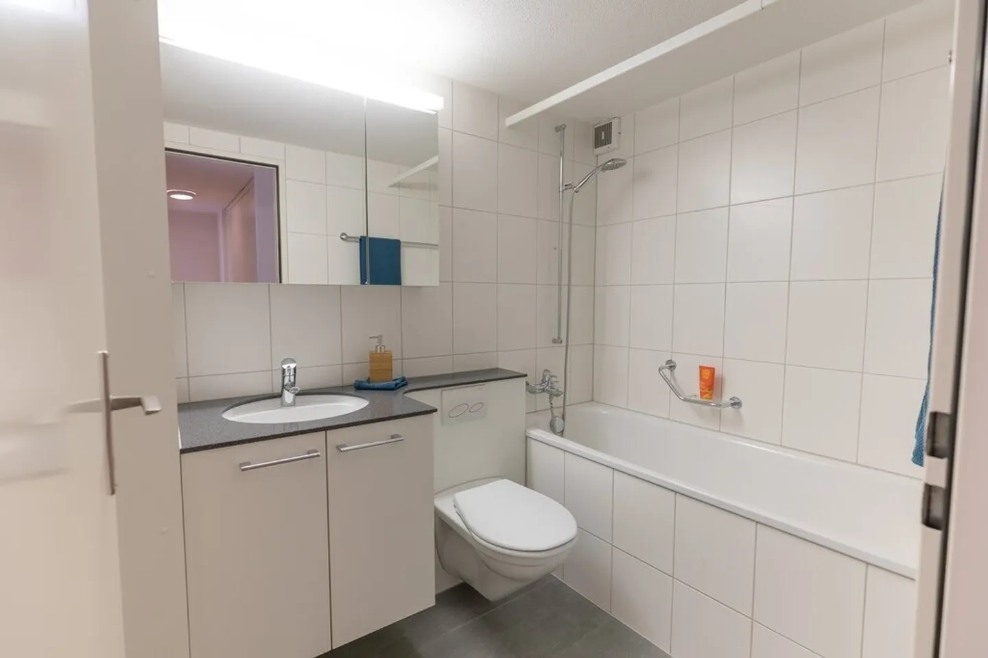 Dream apartment in idyllic residential area - Photo 5 of 5