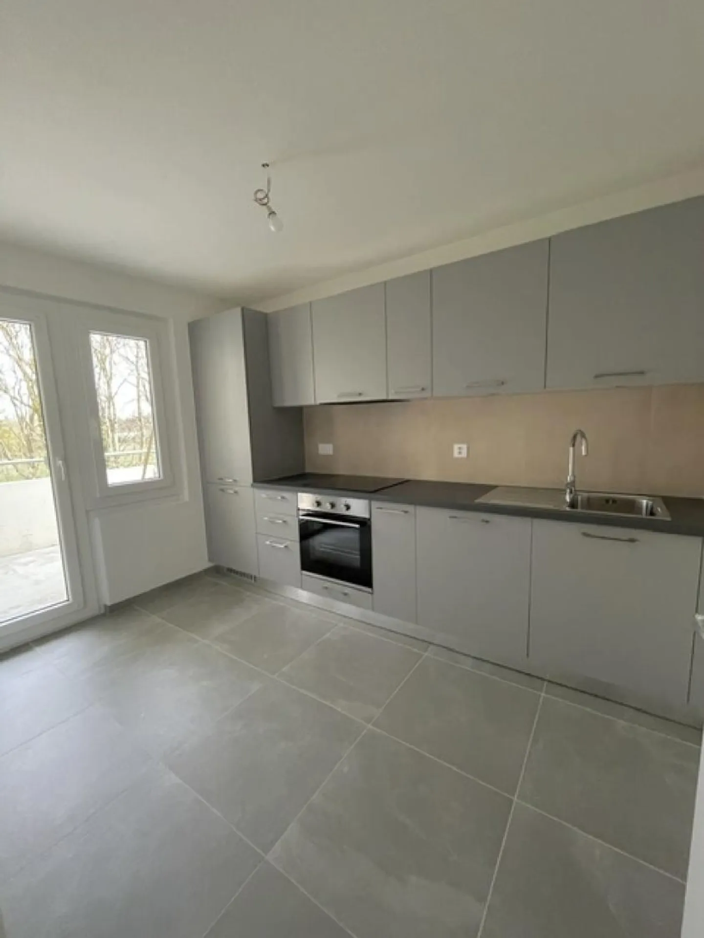 3,5-Zimmer-Wohnung - Foto 1 von 6