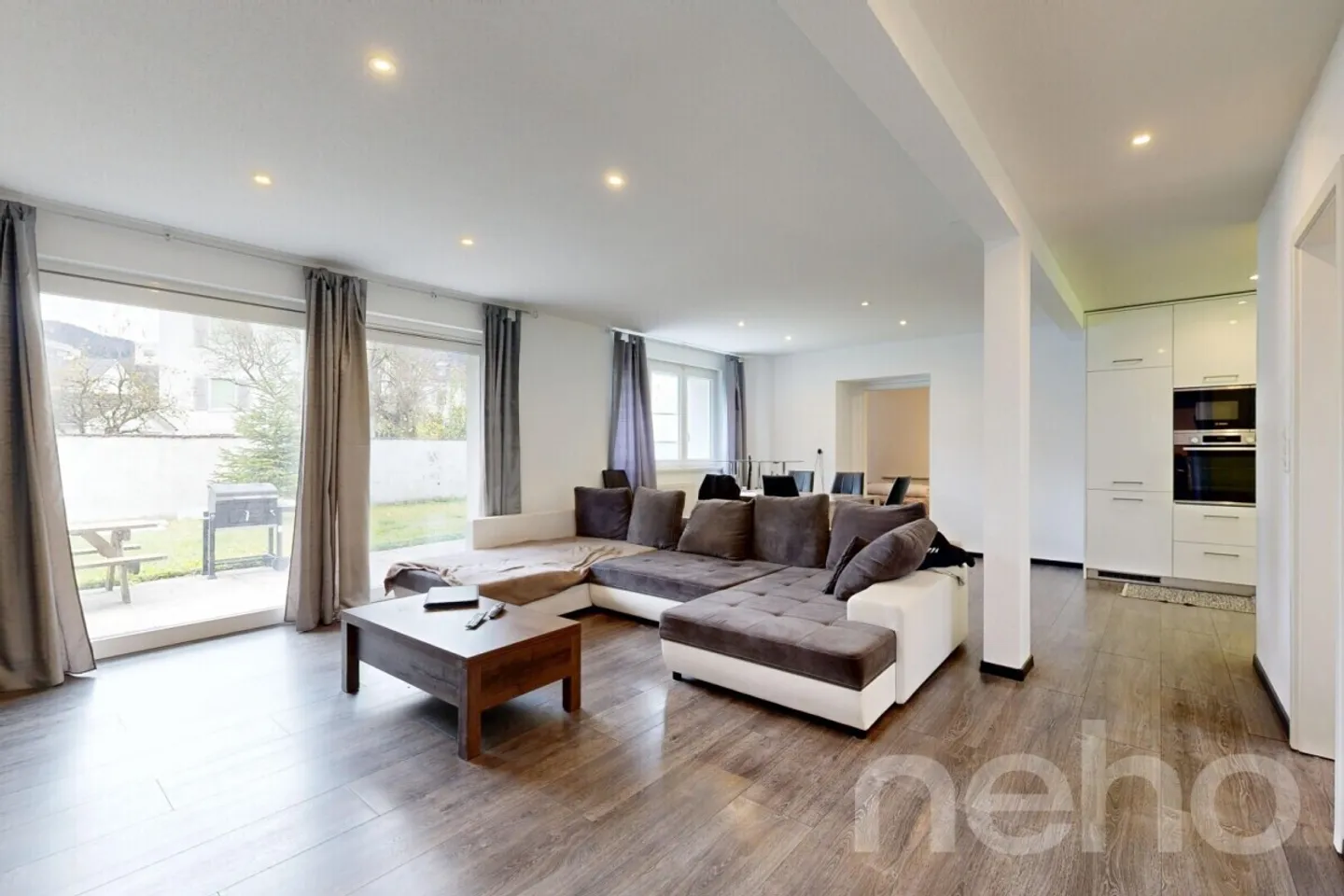 Building with Excellent Yield Fully Renovated! - Photo 2 of 12