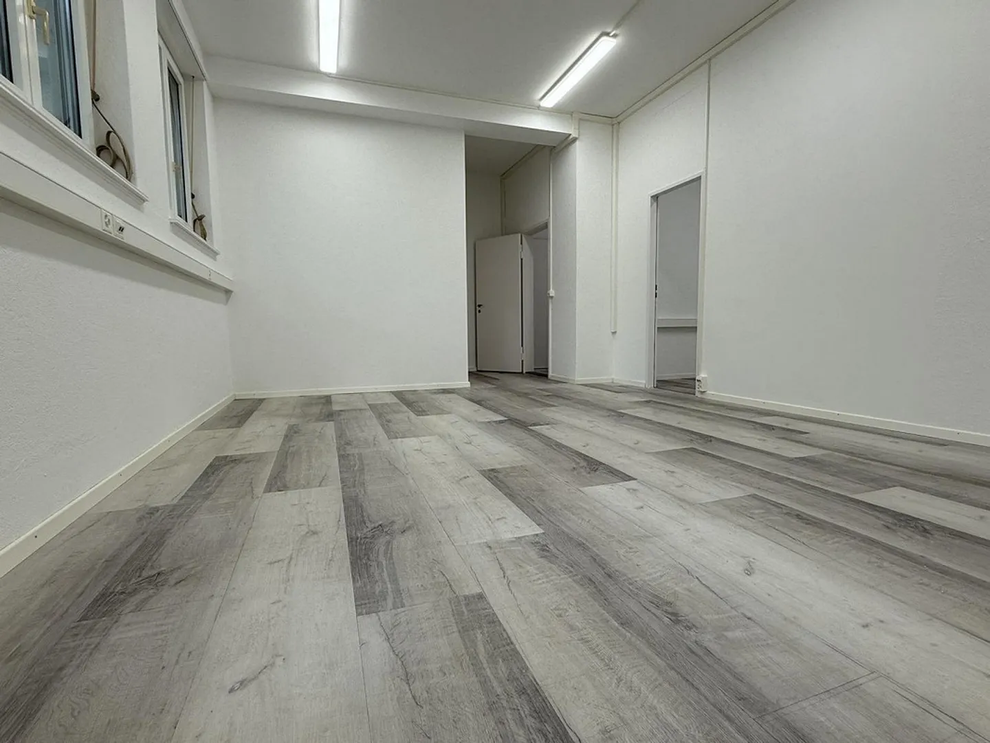 Commercial space for rent! - Photo 3 of 12