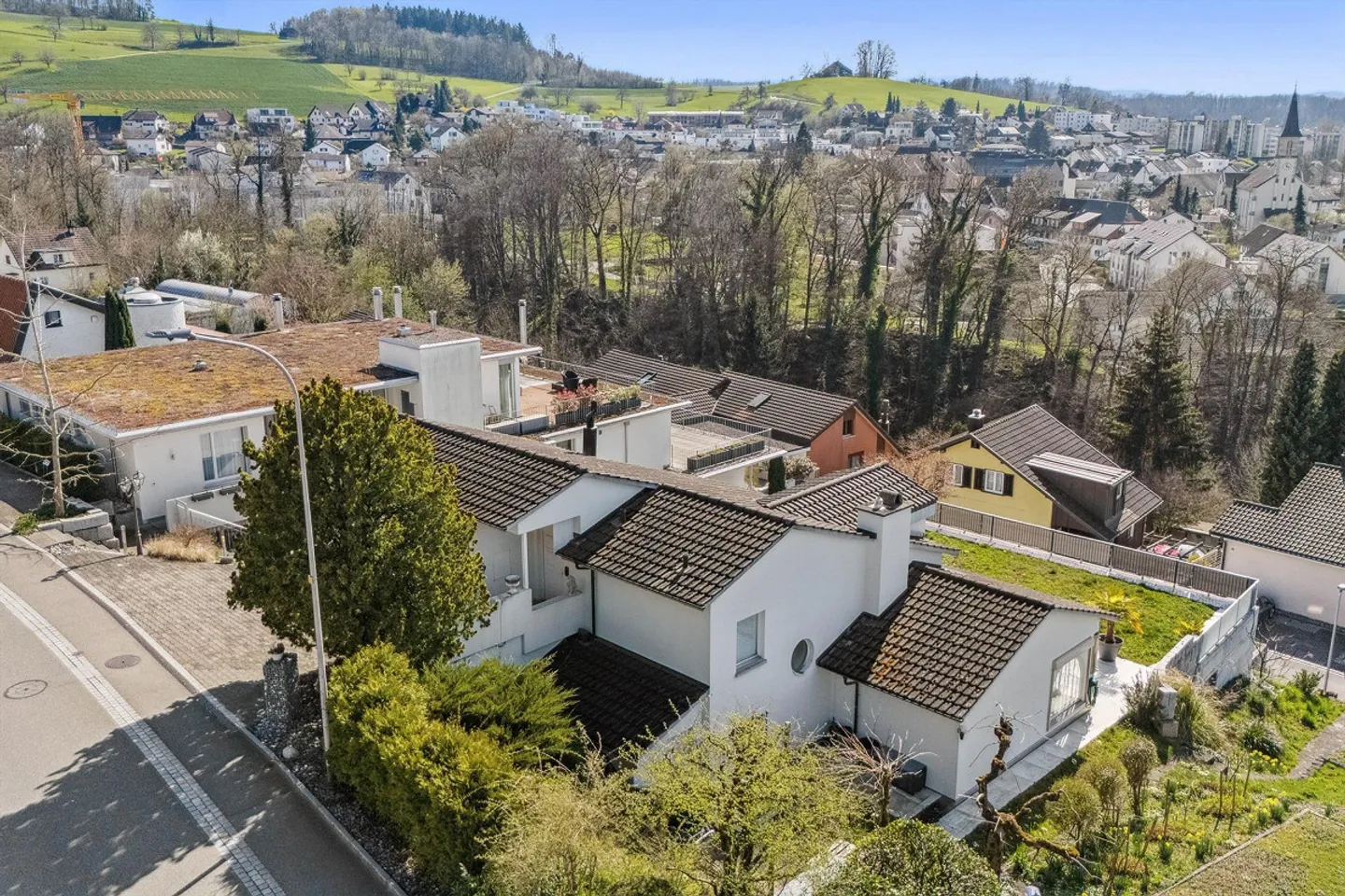 Ampia casa familiare con giardino d'inverno - Foto 1 di 11