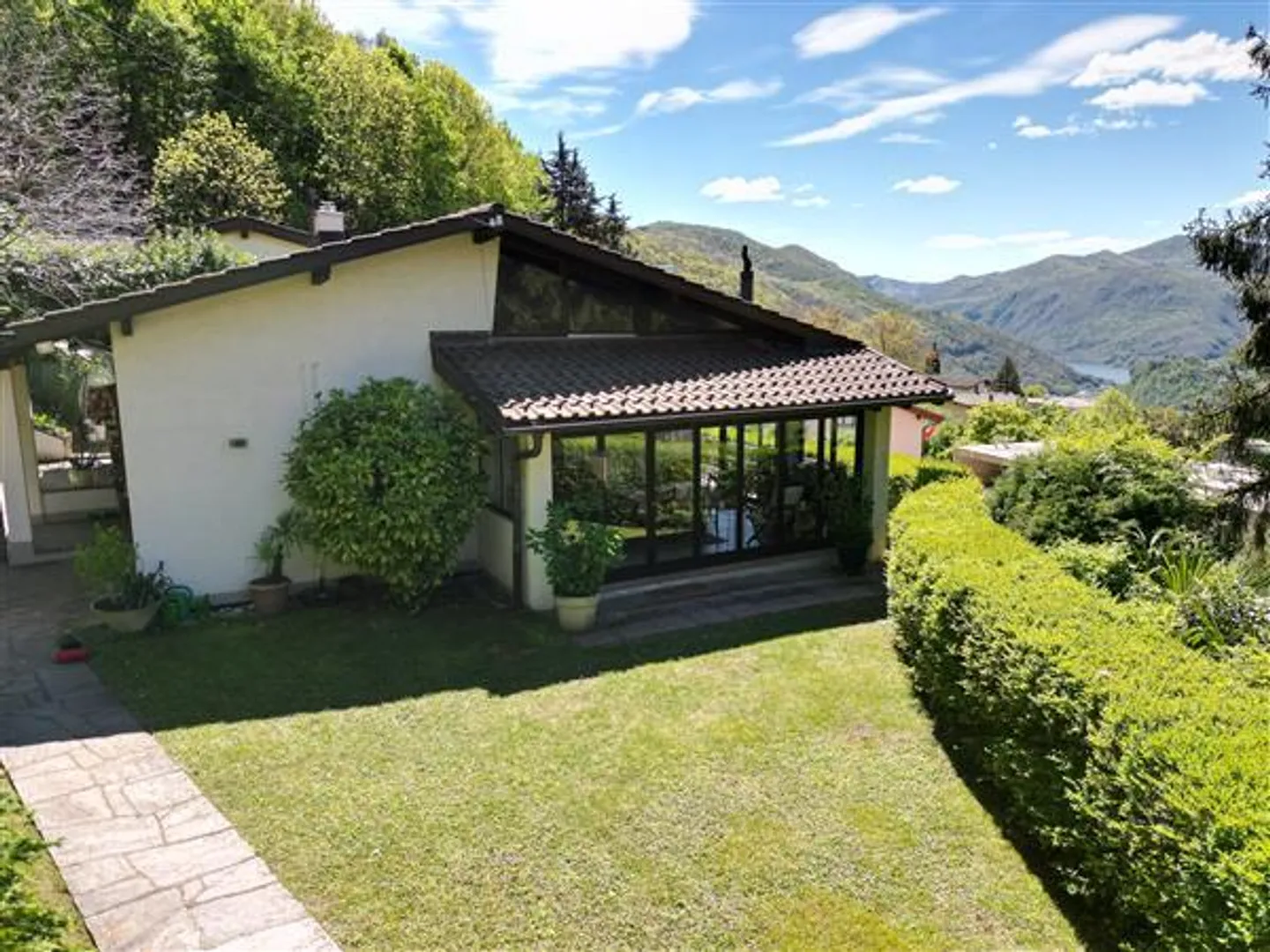 Carabbia: Casa con 4.5 Stanze - Foto 2 di 13