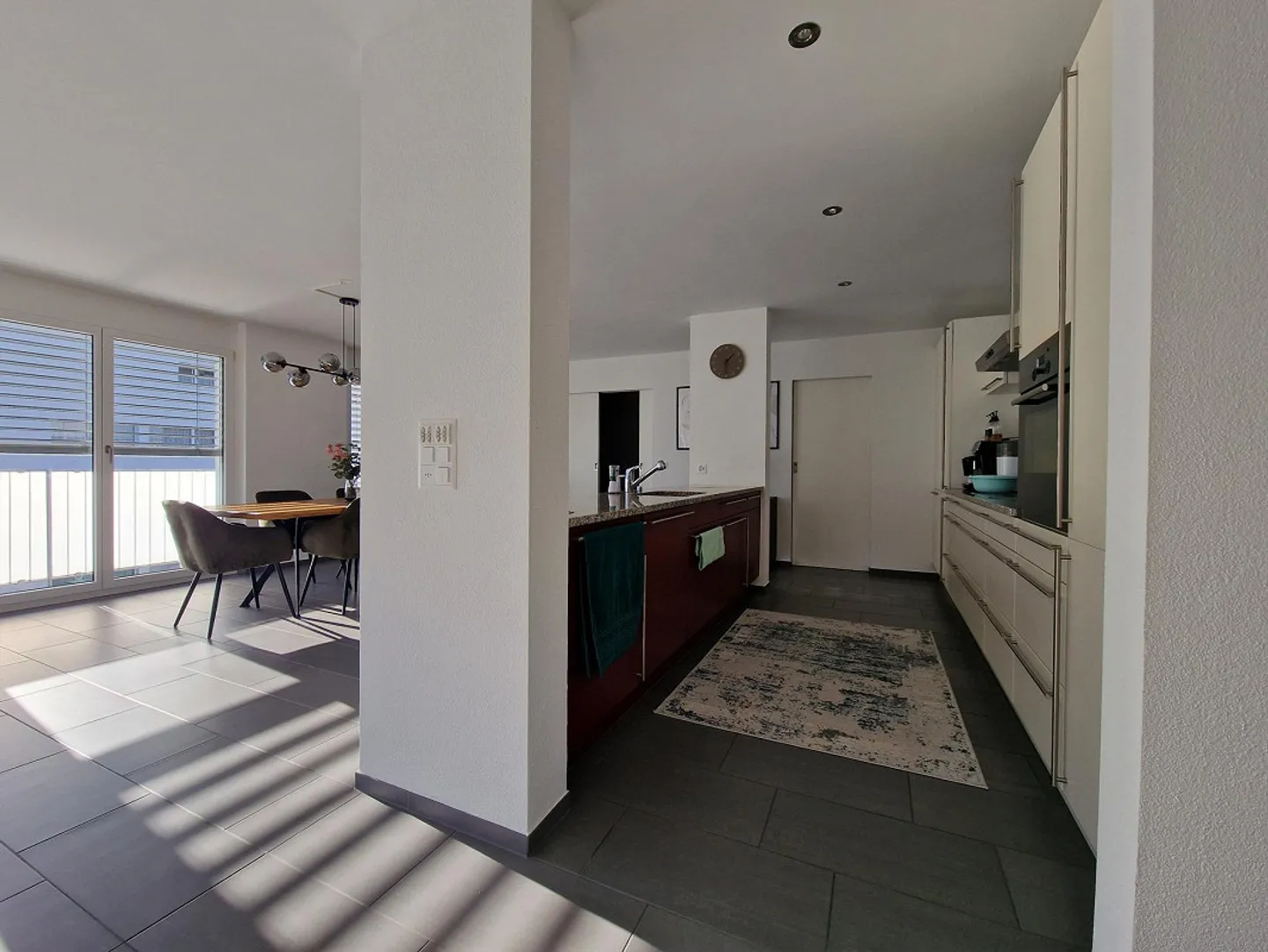 5.5 Zi-Wohnung inkl. 2 Tiefgaragenparkplätze im Grofenbrüel in Wangs - Foto 3 von 7