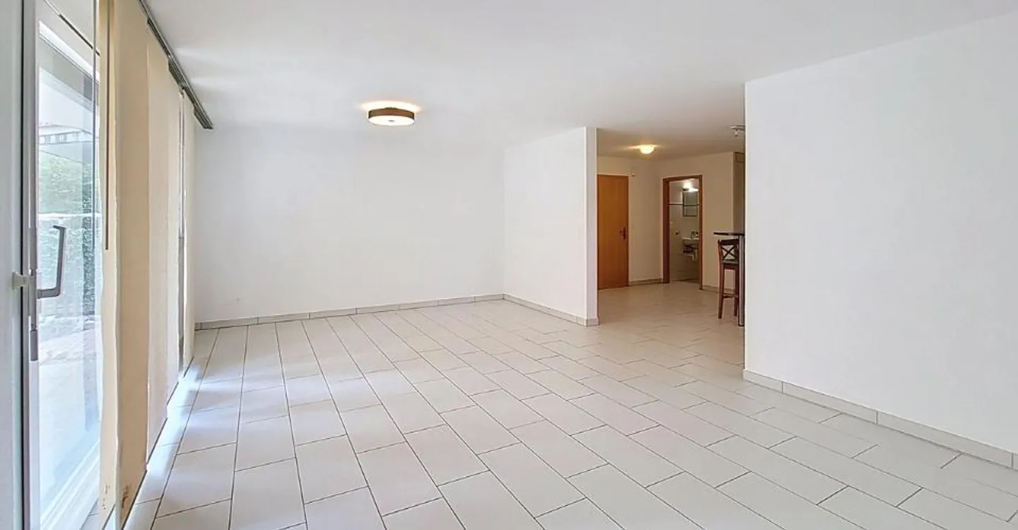 Appartamento 3.5 locali al piano terra a Chabrey / VD - Foto 4 di 11