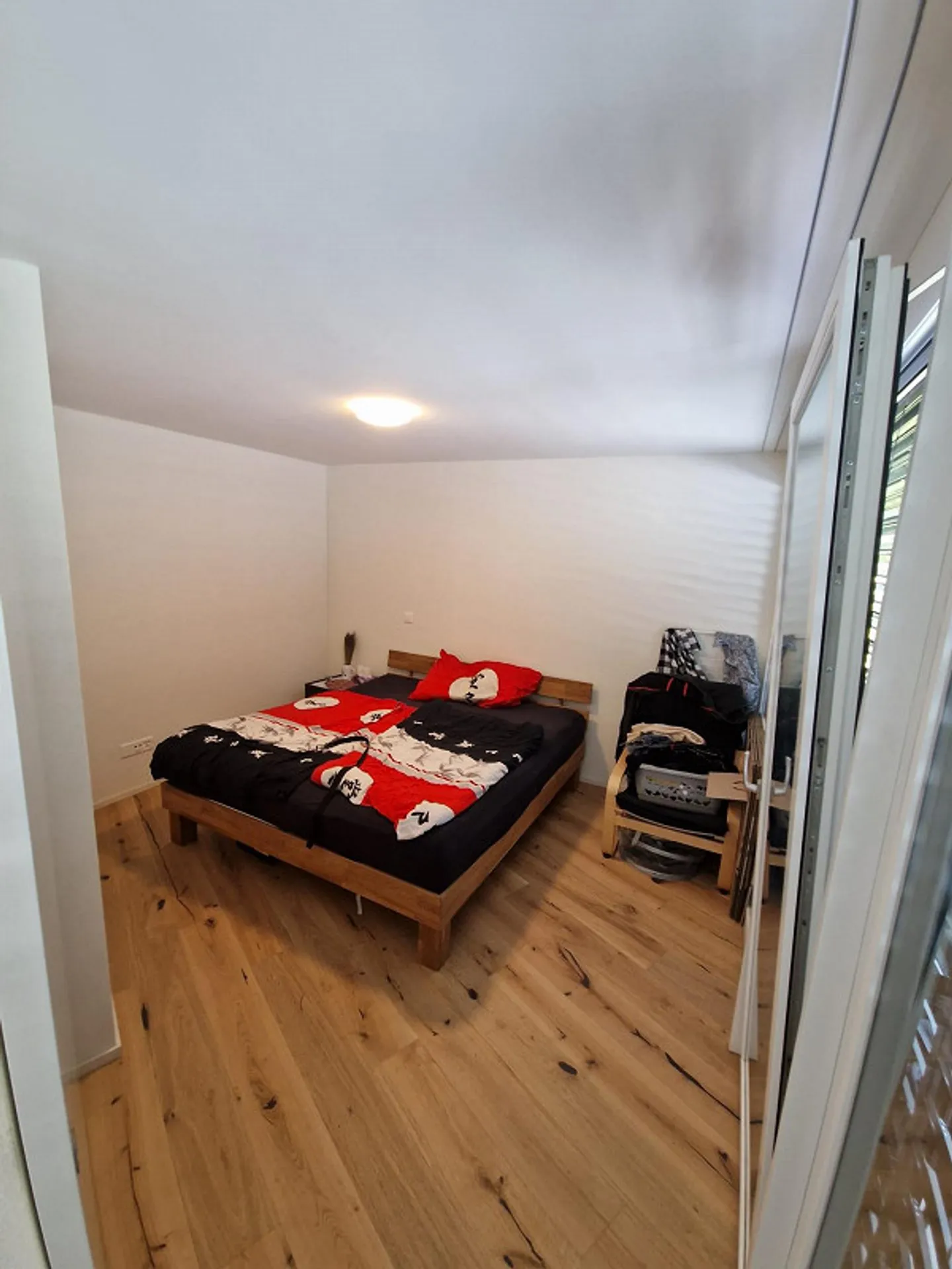 Appartement moderne de 2,5 pièces avec une immense terrasse - Photo 5 sur 8
