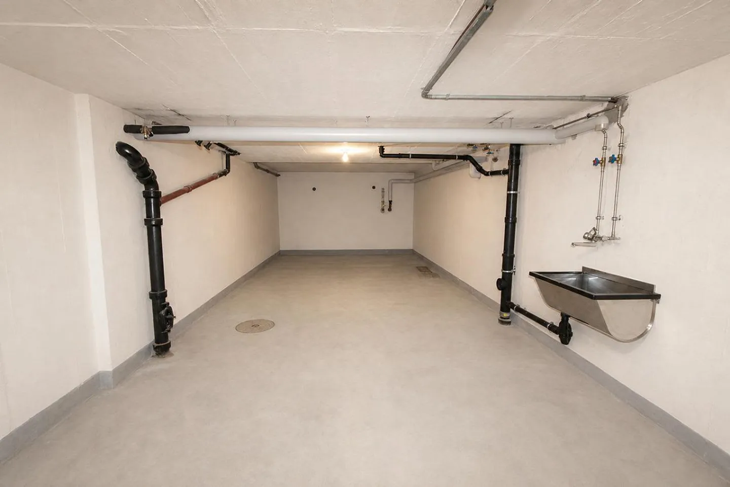 Spazio versatile per hobby e deposito (circa 30 m²) in affitto - Foto 1 di 3