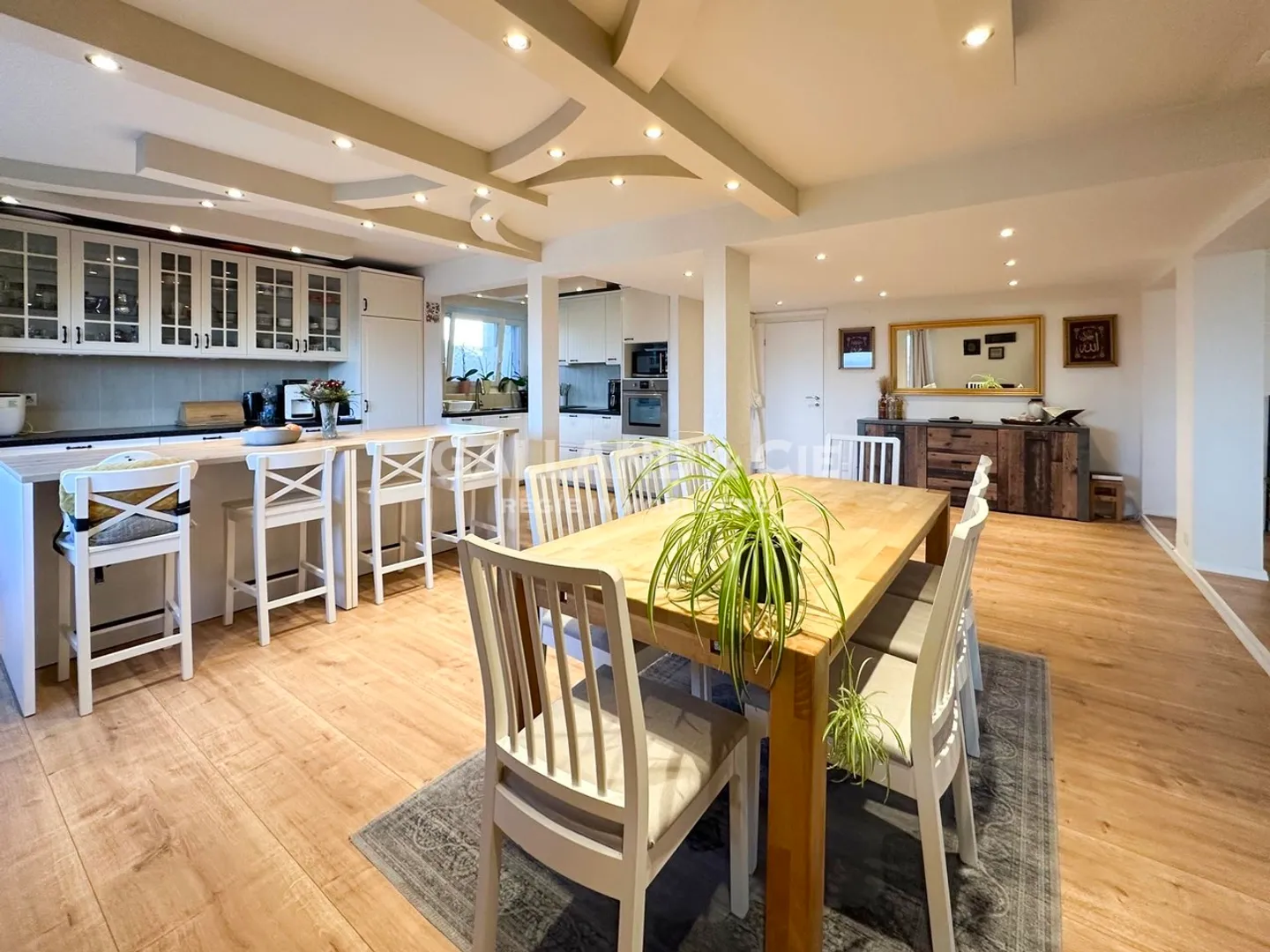 Casa 7.5 stanze - Foto 1 di 10