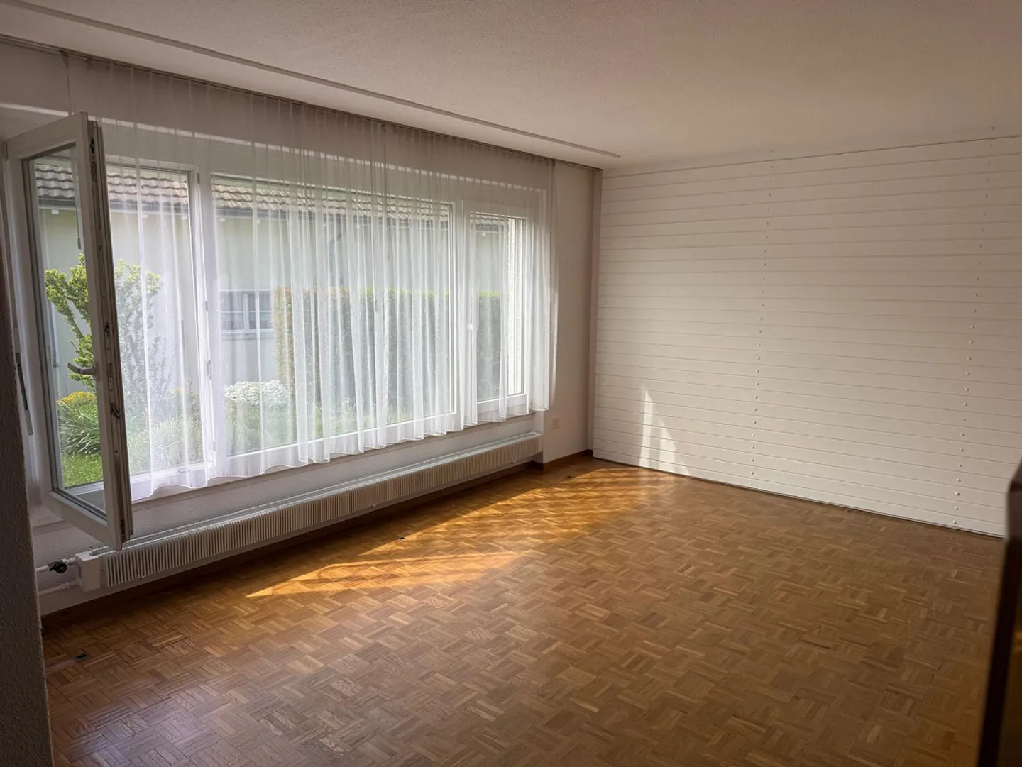 Maison individuelle (semi-détachée) centre, adaptée aux familles - Photo 3 sur 14