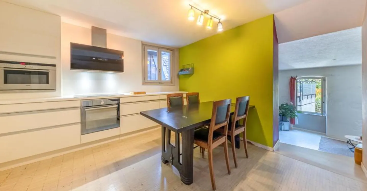 Rare apartment in the center of Lausanne - Photo 3 of 5